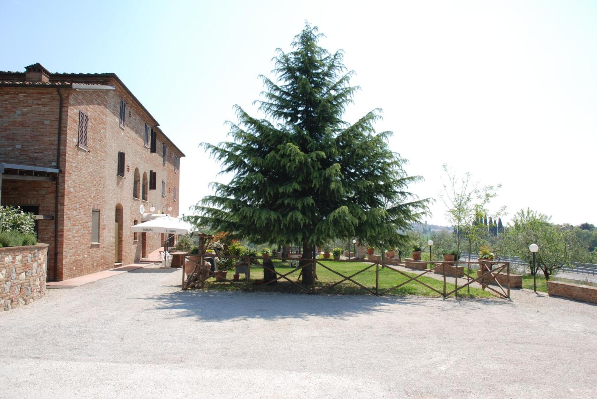 Albergo La Foresteria Bettolle Exterior foto