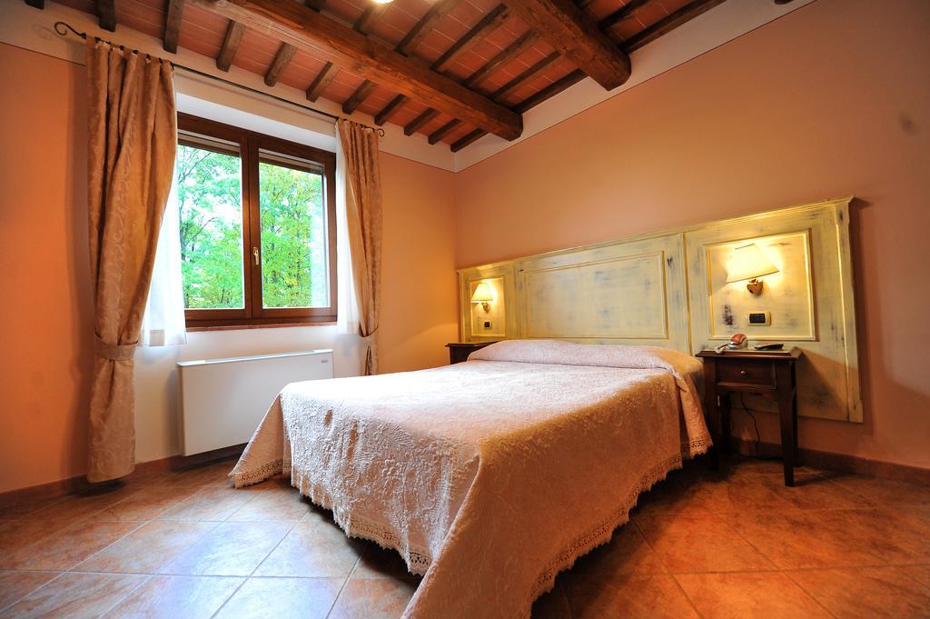 Albergo La Foresteria Bettolle Exterior foto