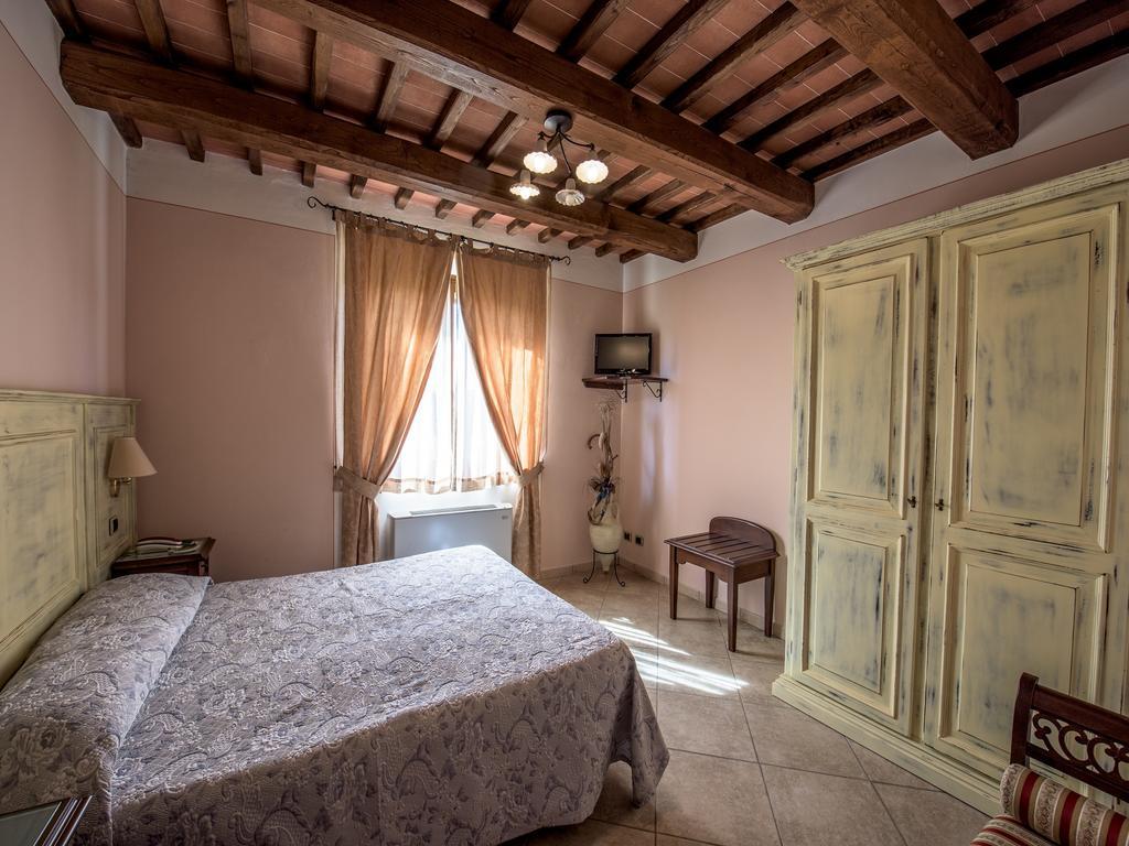 Albergo La Foresteria Bettolle Exterior foto