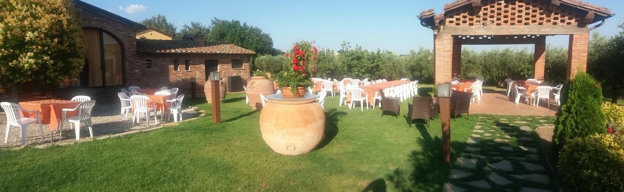 Albergo La Foresteria Bettolle Exterior foto